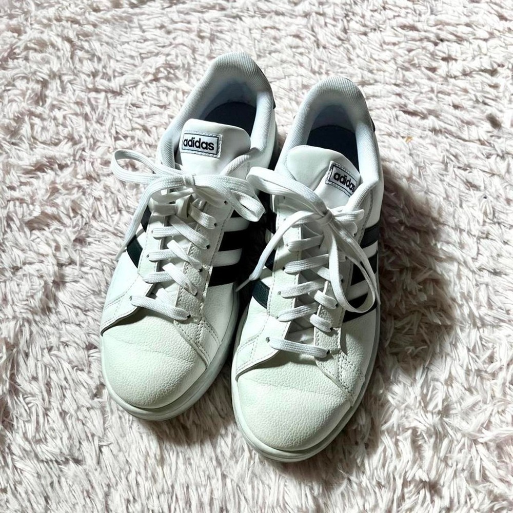 Adidas Grand Court Minimalist Classic Tennis Shoe Womens 9.5 Varsity Athletic
